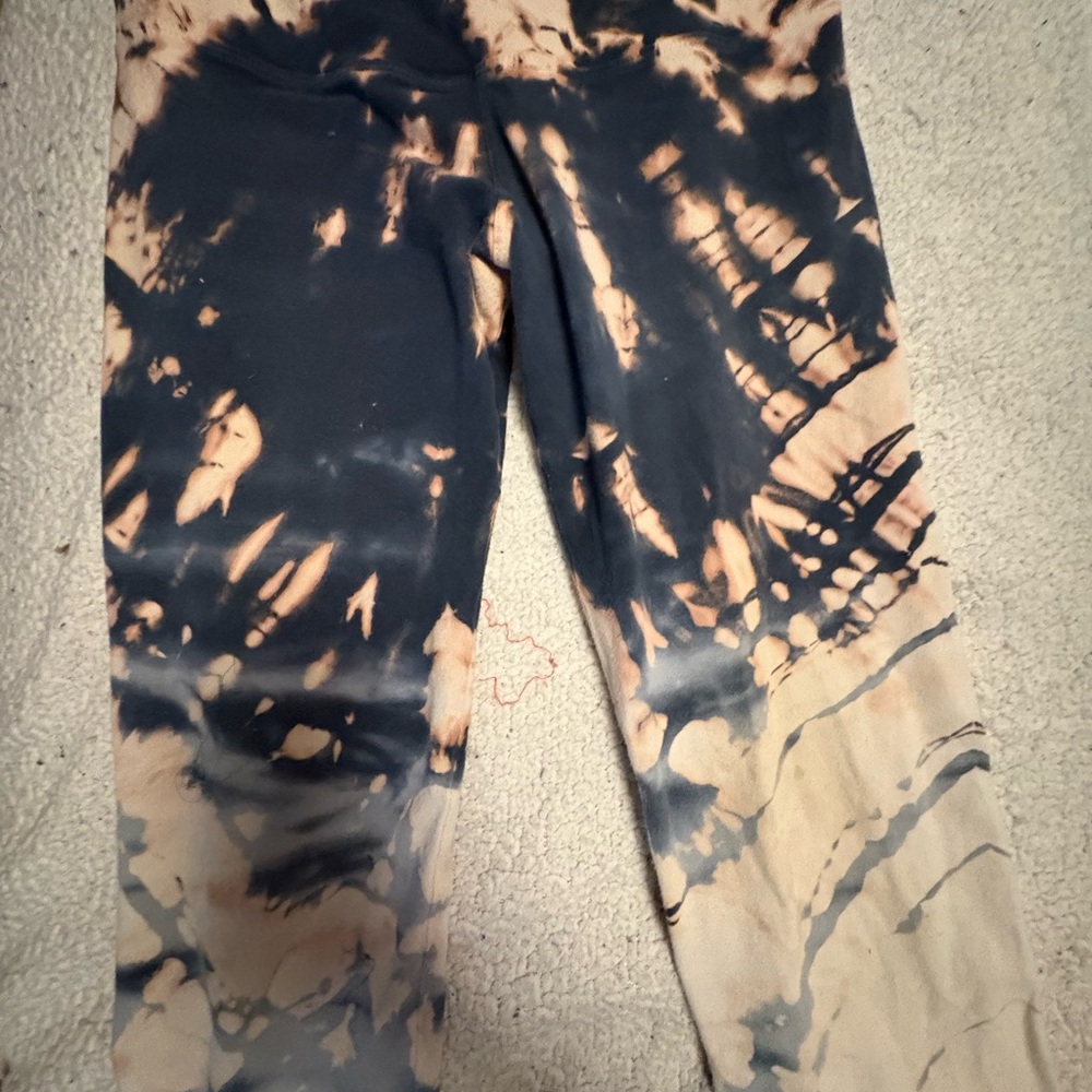 Tie-Dye Women's workout - Picture 3 of 8